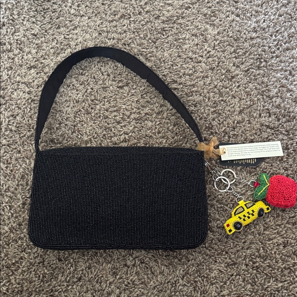 Beaded NYC Skyline Handbag with Taxi & Apple Charms - Picture 3 of 11